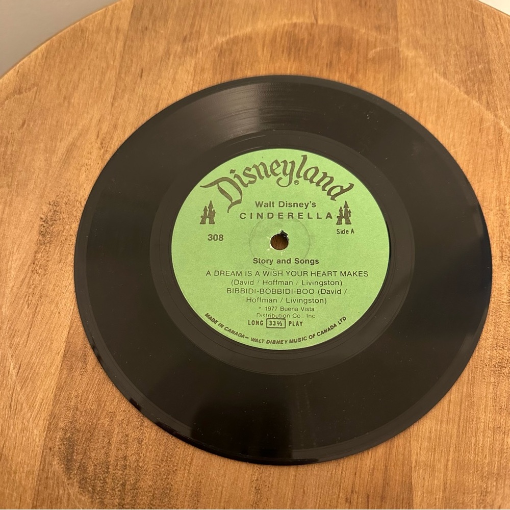 SOLD- Vintage 1977 Disney CINDERELLA Read Along Book Record 33 1/3 RPM See Hear - Picture 7 of 14